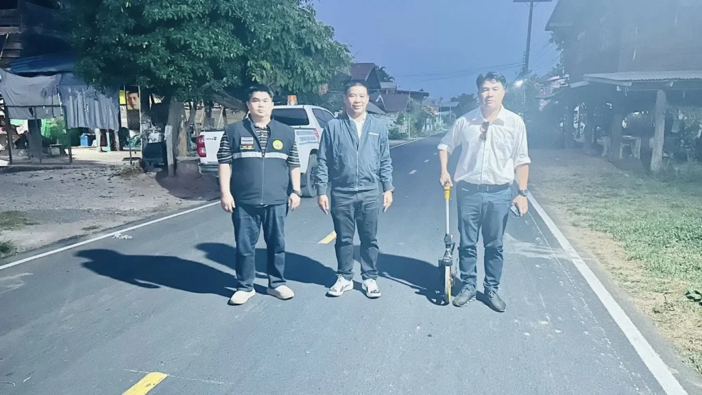 อบจ.อุบลฯ ลุยตรวจรับ 11 โครงการถนน ยกระดับโครงสร้างพื้นฐาน เชื่อมโยงการเดินทางพื้นที่ชายแดน