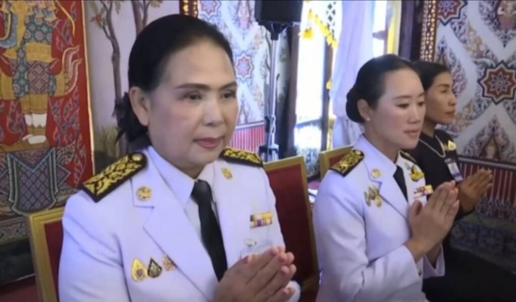 อบจ.อุบลราชธานี ร่วมเป็นเจ้าภาพพิธีบำเพ็ญกุศลถวายพระบรมศพ พระบรมราชชนนีพันปีหลวง ณ พระบรมมหาราชวัง