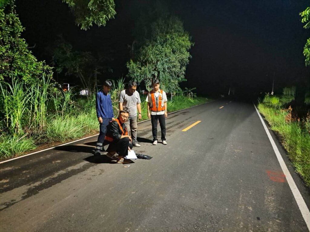 อบจ.อุบลราชธานี ลงพื้นที่ตรวจรับโครงการติดตั้งไฟฟ้าแสงสว่างนวัตกรรม พร้อมอุปกรณ์ความปลอดภัย อำเภอวารินชำราบ และ อำเภอสำโรง