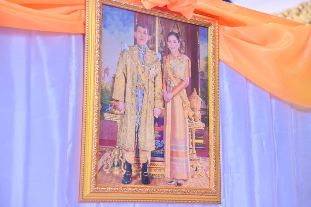 อบจ.อุบลฯ ร่วมพิธีสรงน้ำศพพระภิกษุ 7 รูป พร้อมให้กำลังใจ ครอบครัว และญาติ พระภิกษุผู้ถึงแก่มรณภาพภาพจากเหตุอุบัติเหตุที่จังหวัดมุกดาหาร
