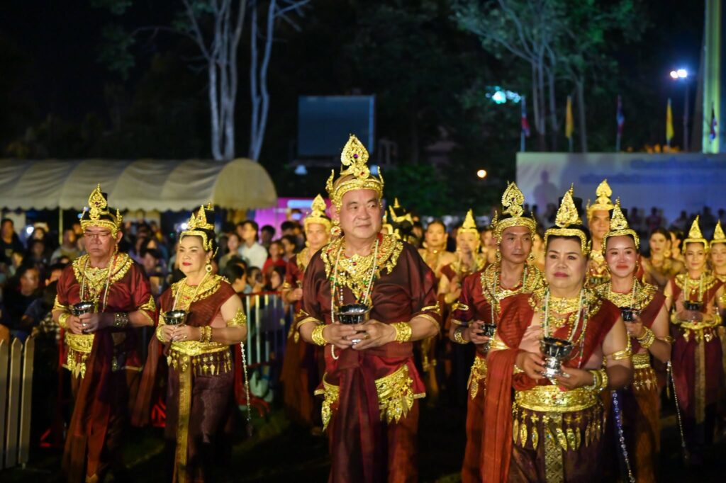 อบจ.อุบลราชธานี ร่วมขับเคลื่อนการท่องเที่ยวเชิงวัฒนธรรม ชวนชมการแสดงแสง สี เสียง “รุ่งอรุณรัศมี อุบลราชธานีศรีศรัทธาลัย : ดินแดนแห่งอารยธรรม สู่เมืองต้นแบบมรดกโลก”