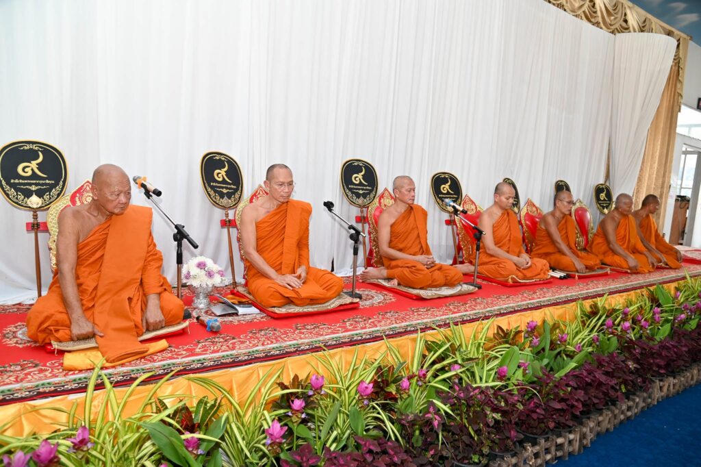 อบจ.อุบลราชธานี ร่วมพิธีเปิดโครงการปฏิบัติวิทิสาสมาธิ 49 ล้านนาที น้อมเกล้าฯ ถวายพระราชกุศลแด่สมเด็จพระนางเจ้าสุทิดาฯ พระบรมราชินี