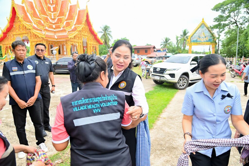 อบจ.อุบลฯ เดินหน้าดูแลสุขภาพเชิงรุก ออกหน่วยตรวจคัดกรองสุขภาพเคลื่อนที่ ให้บริการประชาชนถึงชุมชน